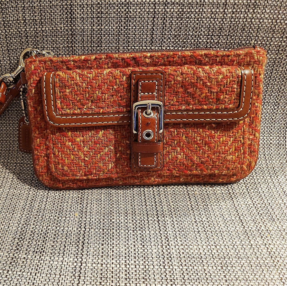 🧡 COACH WRISTLET-VINTAGE WOOL LIKE NEW🧡